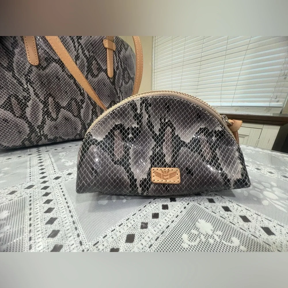 Consuela Tote - Picture 7 of 7